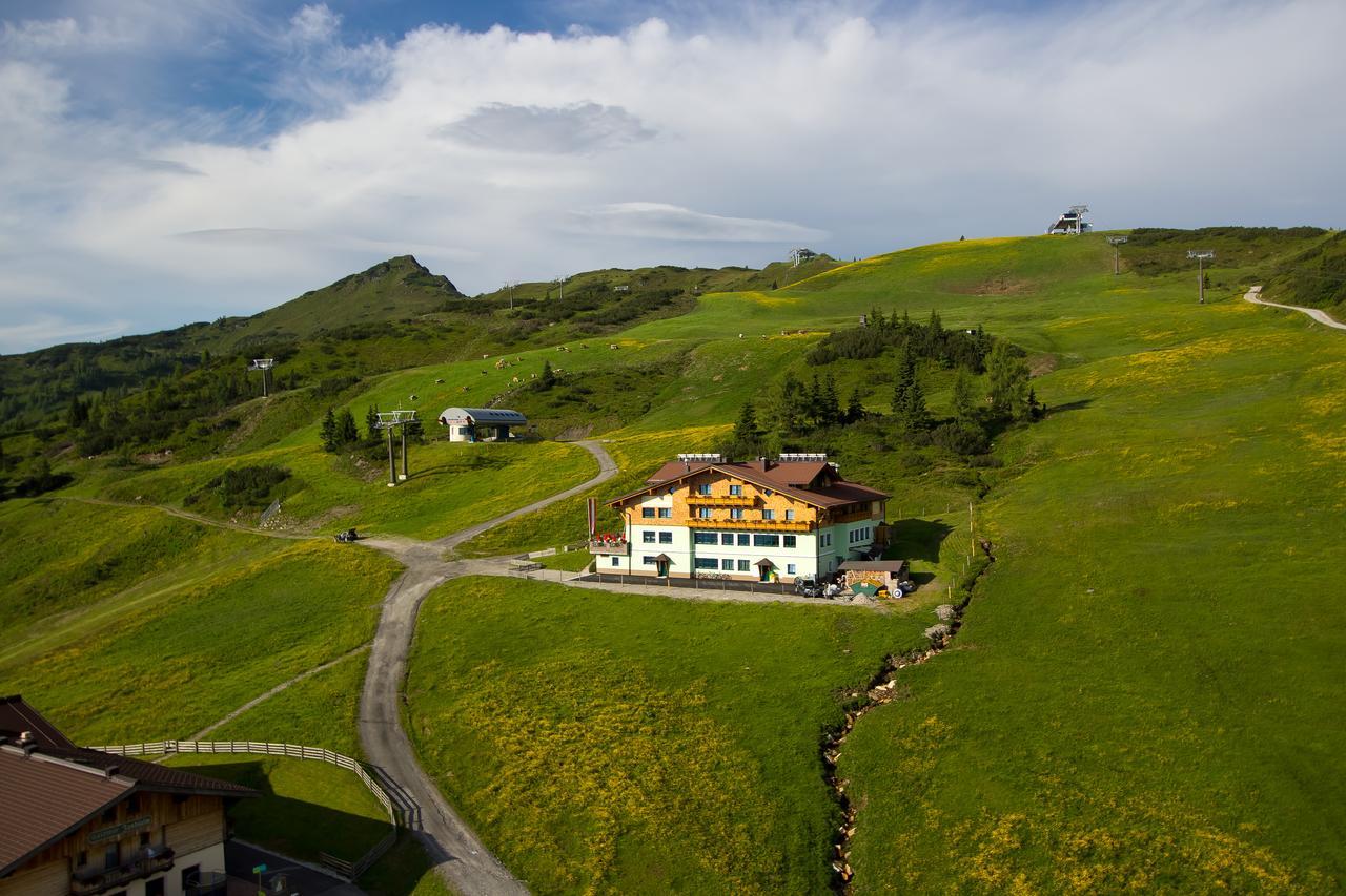 ホテルBerggasthof Latschenhof フラッハウ エクステリア 写真
